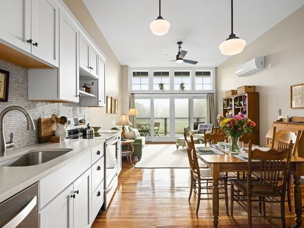 58 Main St, Unit 3, Hatfield, MA 01038