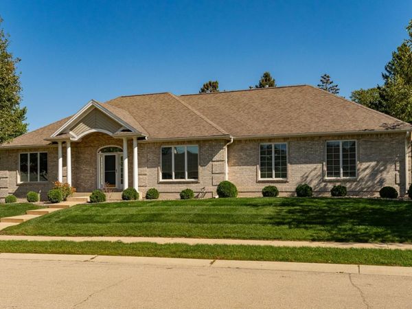 360 Wimbledon Hills Drive SW, Rochester, MN 55902