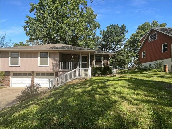 309 Shawn Court, Blue Springs, MO 64014