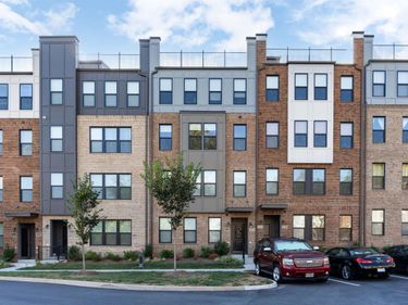 824 WESLEY LN, Unit B, CHARLOTTESVILLE, VA 22911