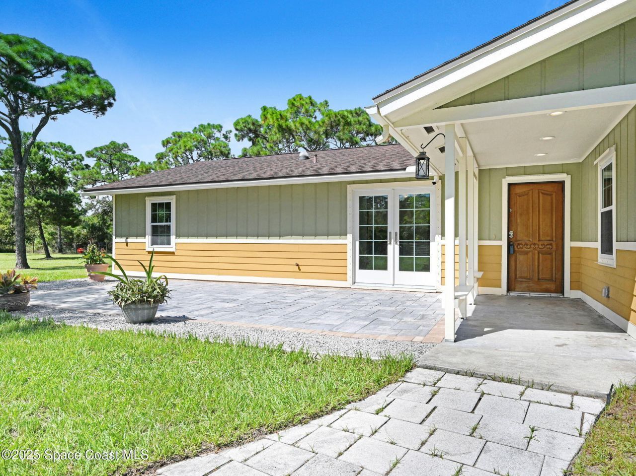 6570 Whispering Pines Lane, Grant, FL 32949 Photo