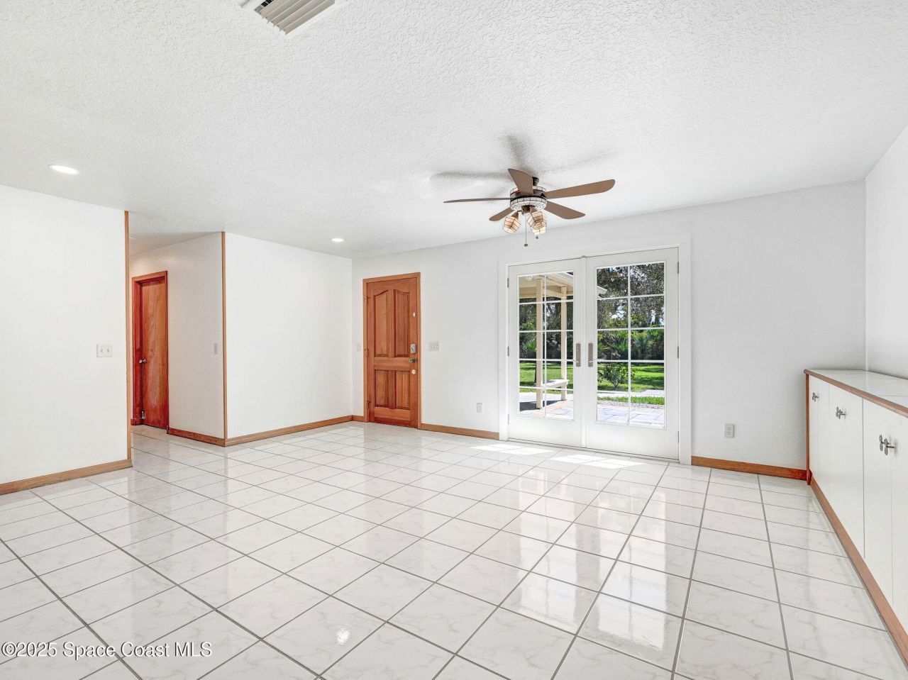 6570 Whispering Pines Lane, Grant, FL 32949 Photo