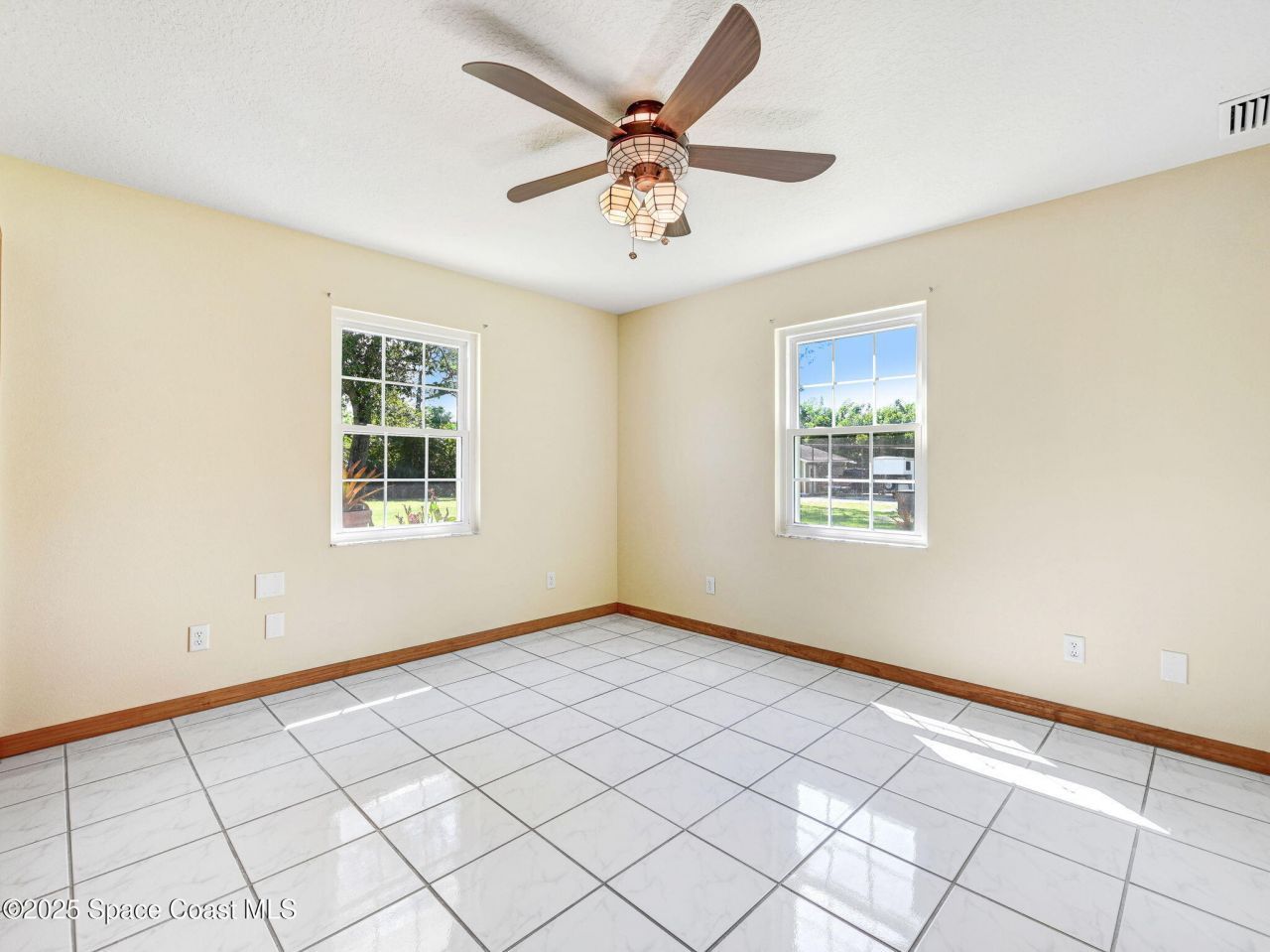 6570 Whispering Pines Lane, Grant, FL 32949 Photo