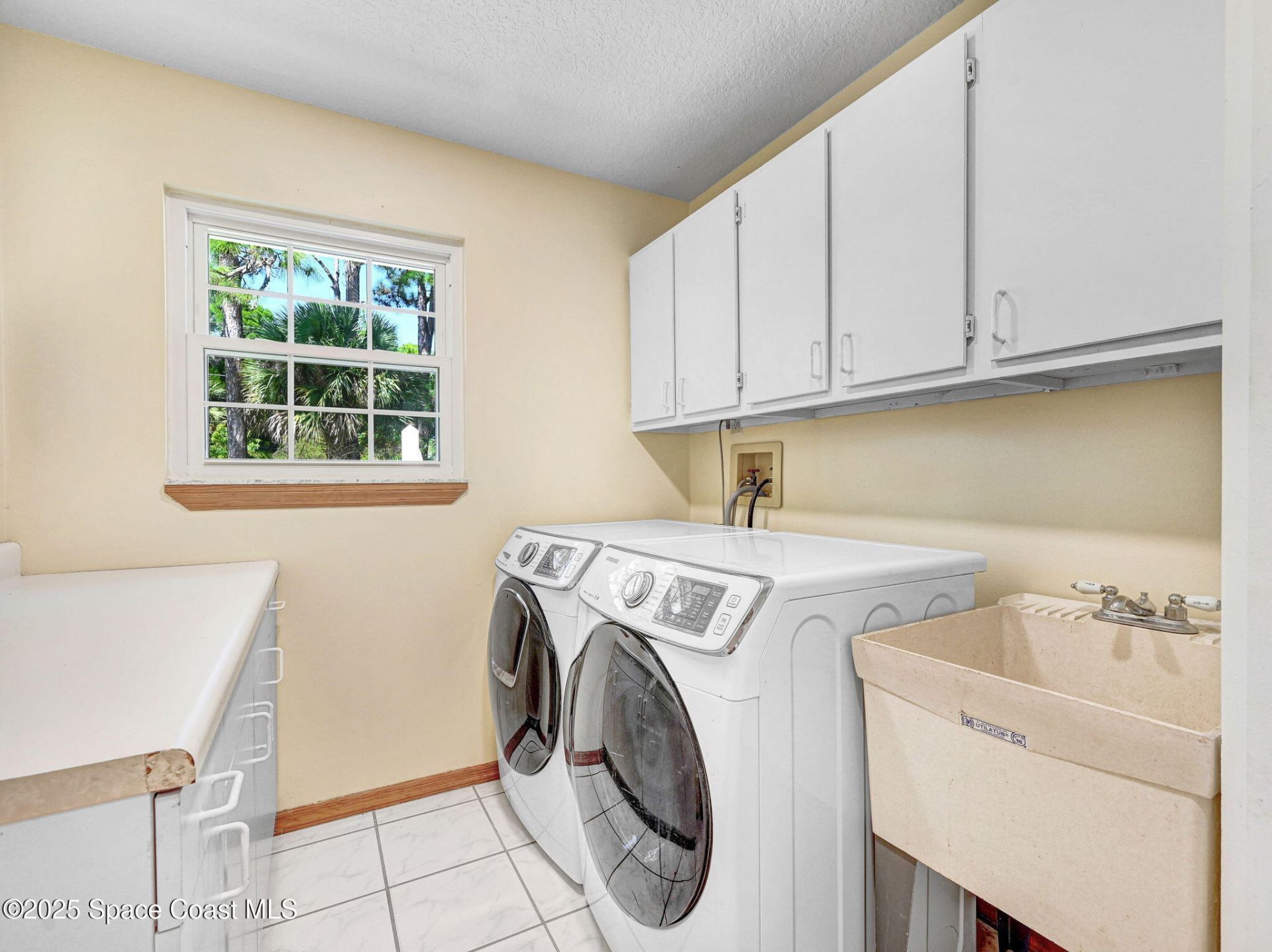 6570 Whispering Pines Lane, Grant, FL 32949 Photo