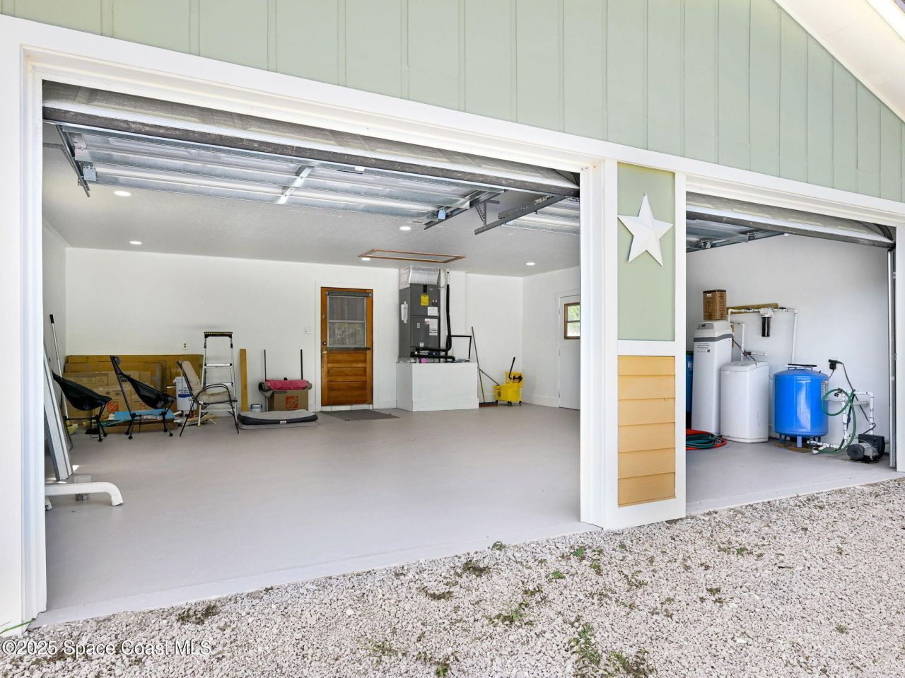 6570 Whispering Pines Lane, Grant, FL 32949 Photo