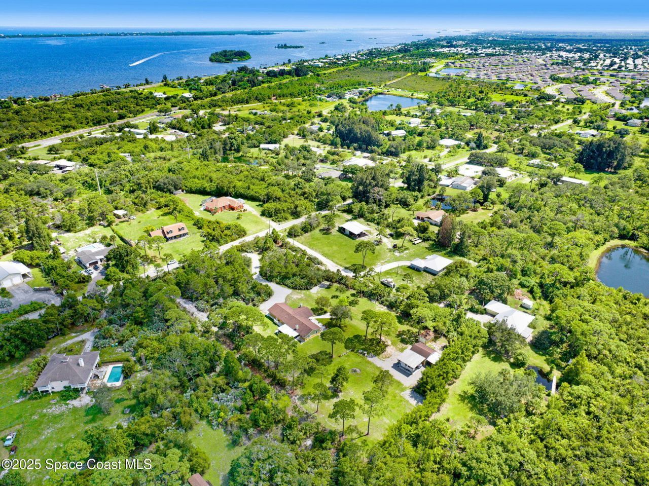 6570 Whispering Pines Lane, Grant, FL 32949 Photo