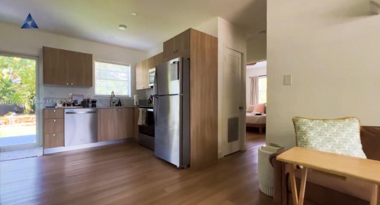 1153 NE 158th St, North Miami Beach, FL 33162 Photo