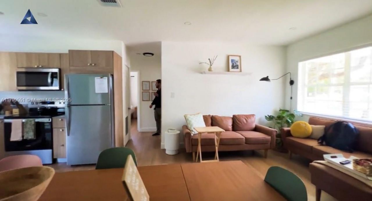 1153 NE 158th St, North Miami Beach, FL 33162 Photo