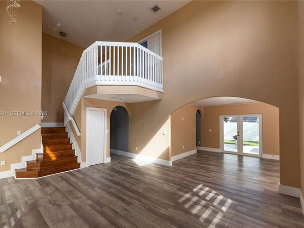 15981 SW 54th Ter, Miami, FL 33185