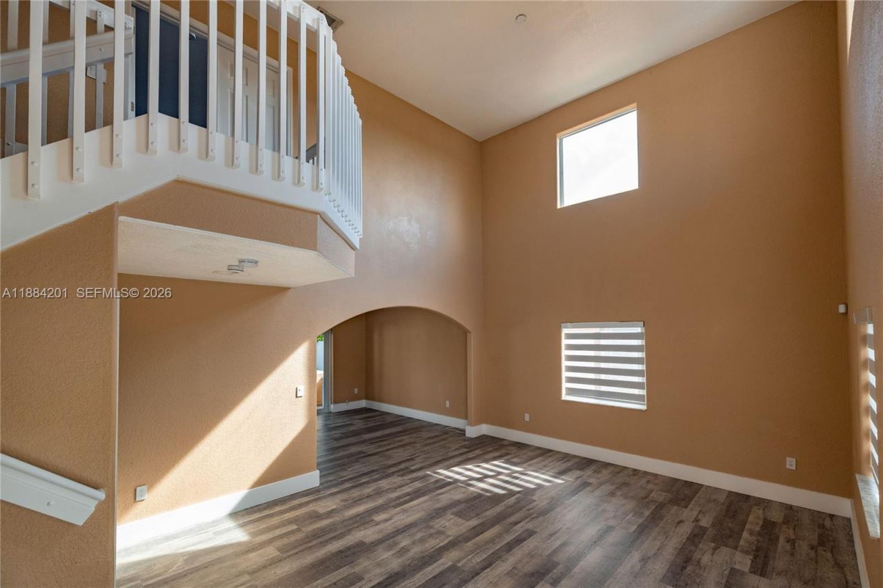 15981 SW 54th Ter, Miami, FL 33185 Photo