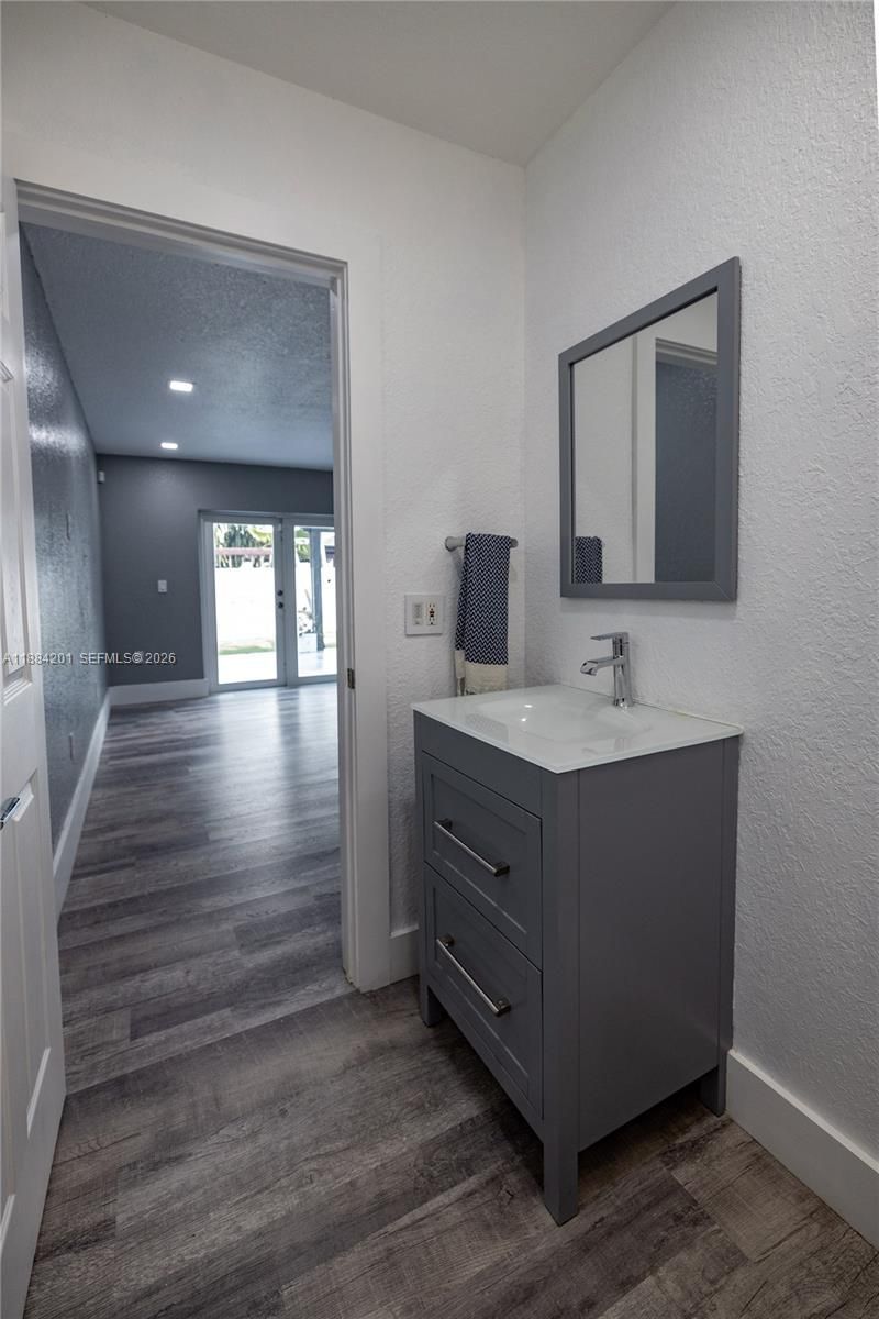 15981 SW 54th Ter, Miami, FL 33185 Photo