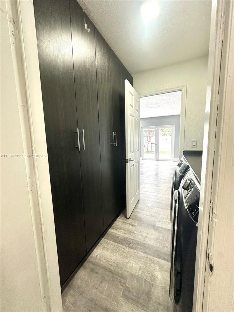 15981 SW 54th Ter, Miami, FL 33185 Photo