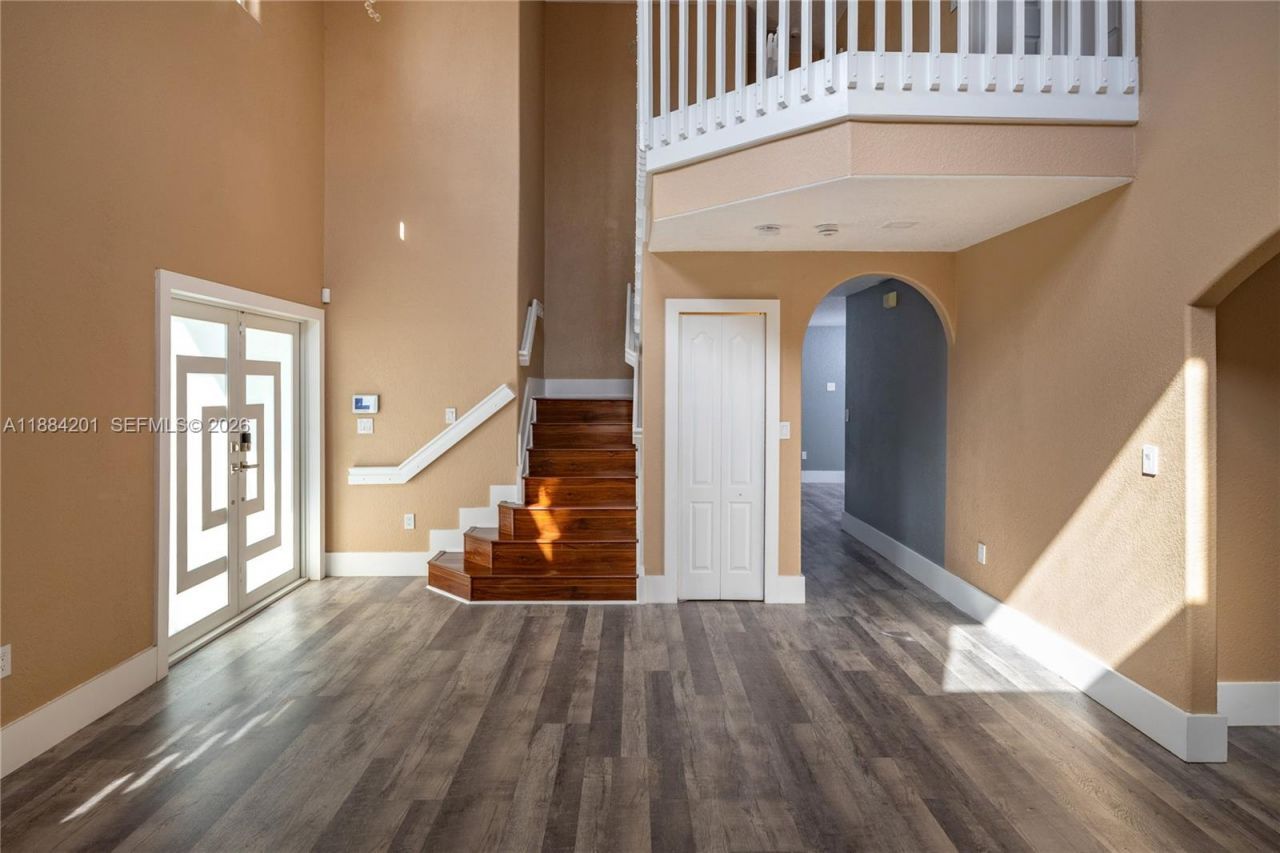 15981 SW 54th Ter, Miami, FL 33185 Photo