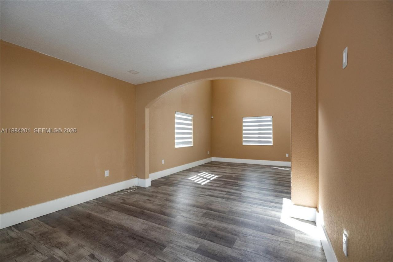 15981 SW 54th Ter, Miami, FL 33185 Photo