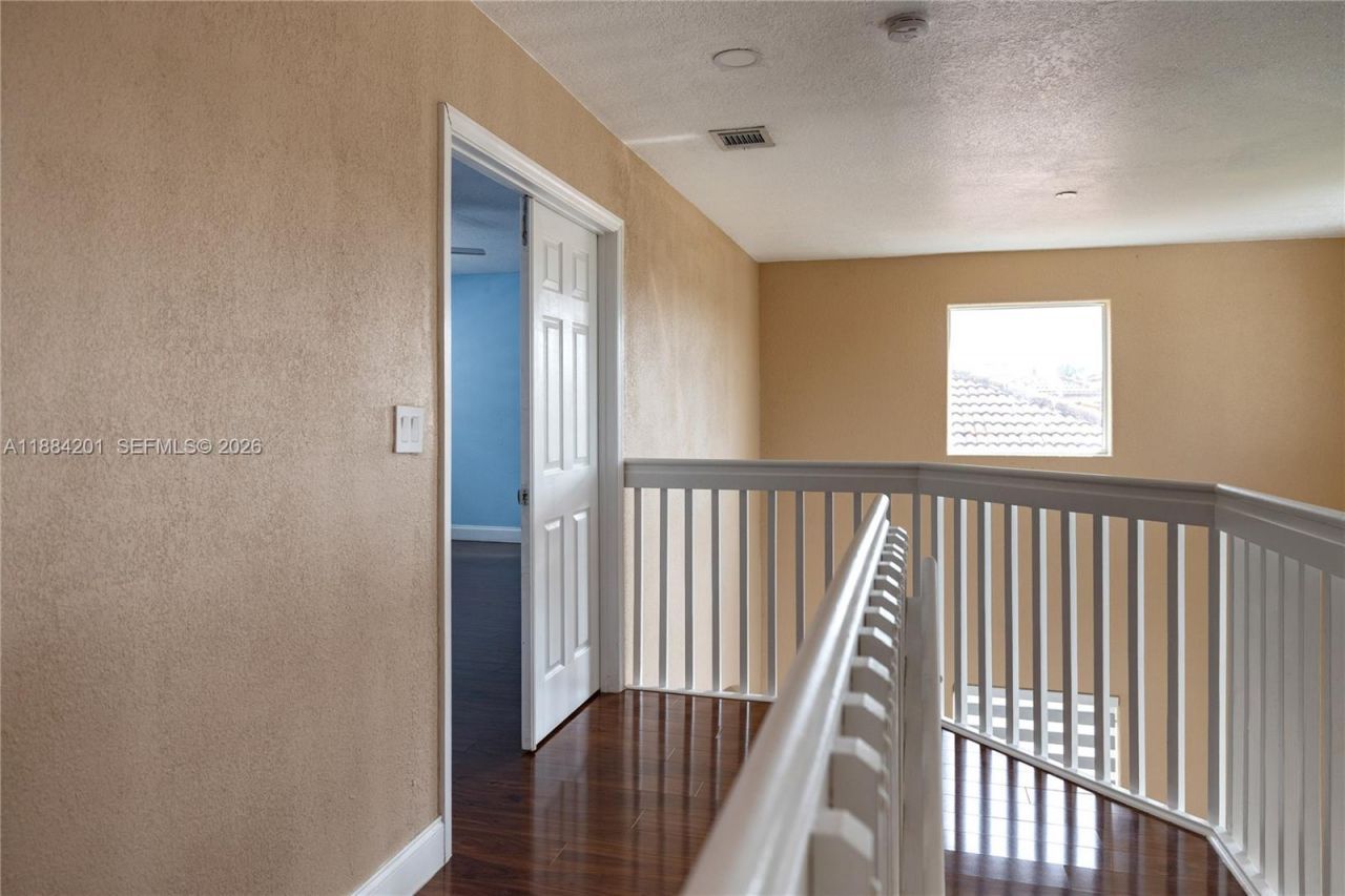 15981 SW 54th Ter, Miami, FL 33185 Photo