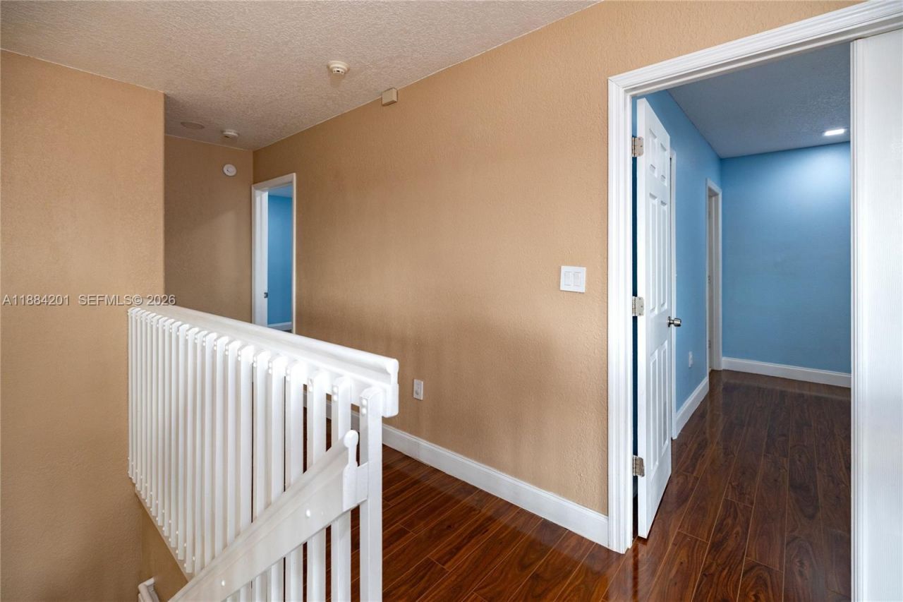 15981 SW 54th Ter, Miami, FL 33185 Photo