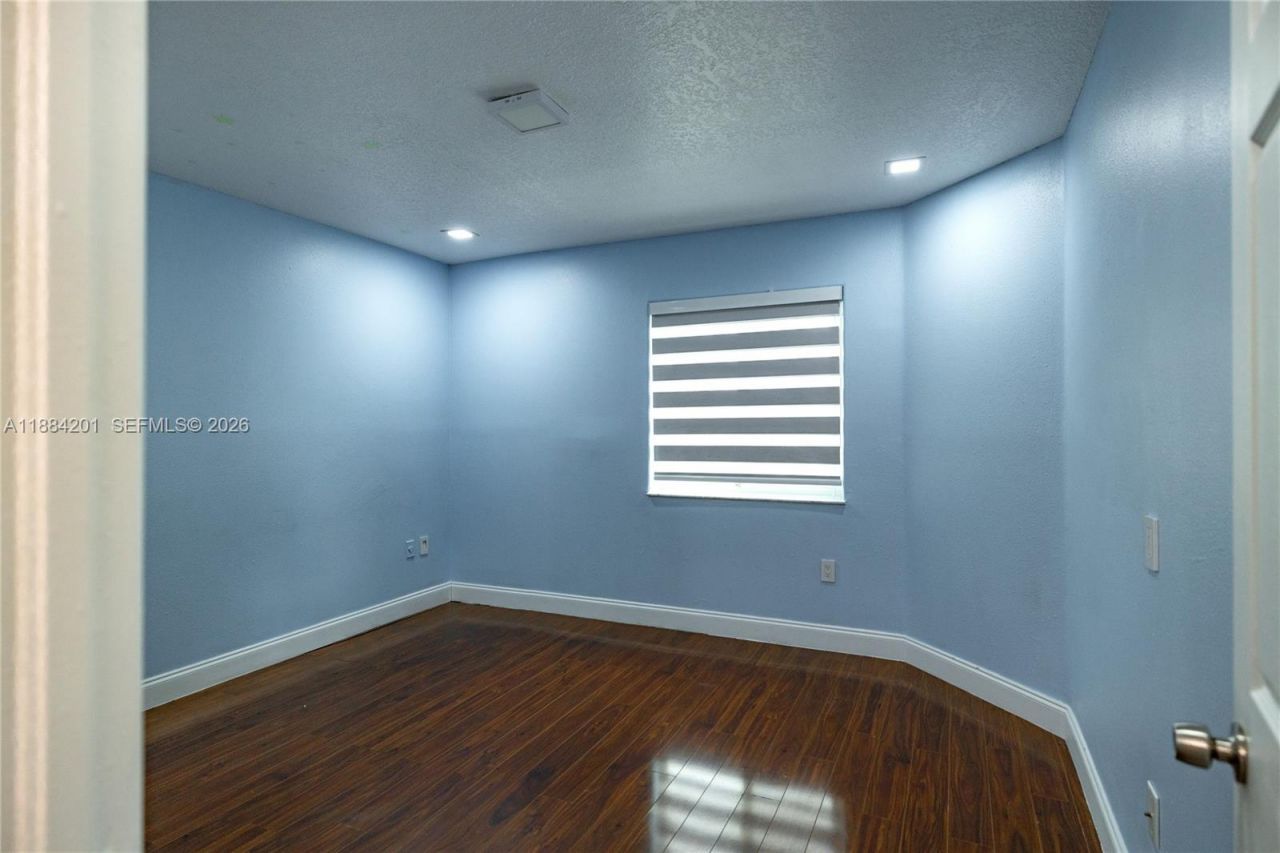 15981 SW 54th Ter, Miami, FL 33185 Photo