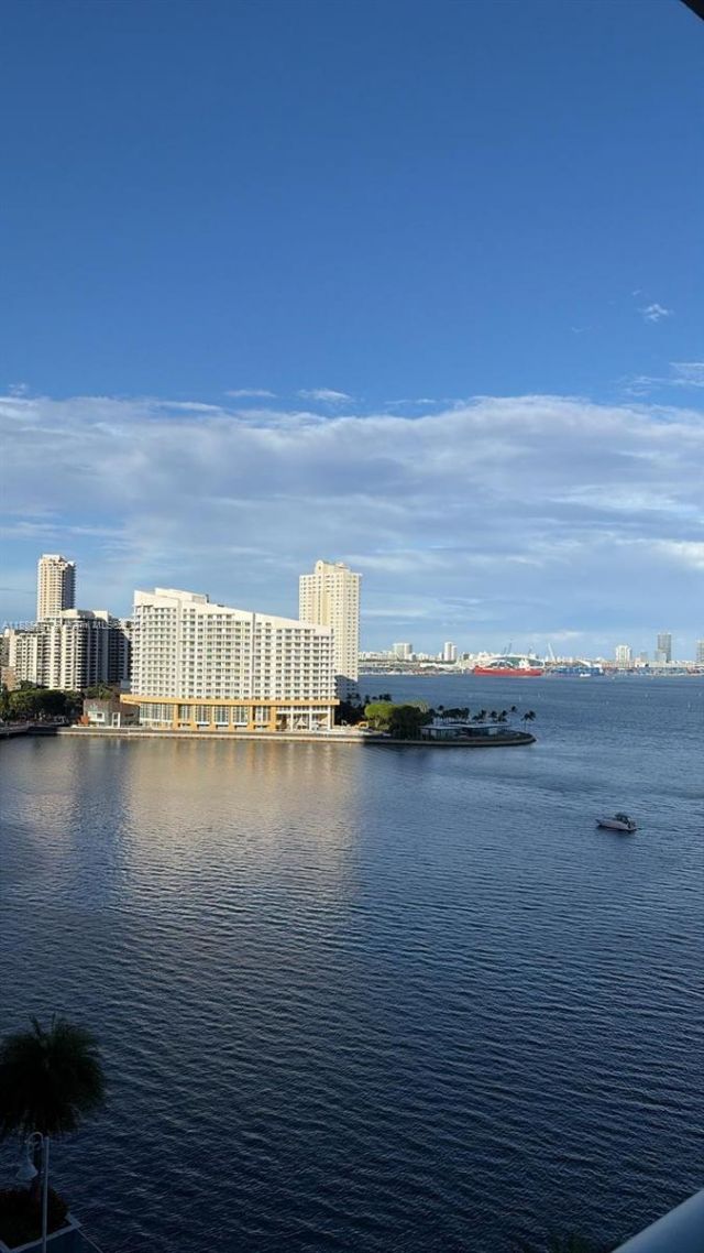 1155 Brickell Bay Dr, Unit 1408, Miami, FL 33131 Photo
