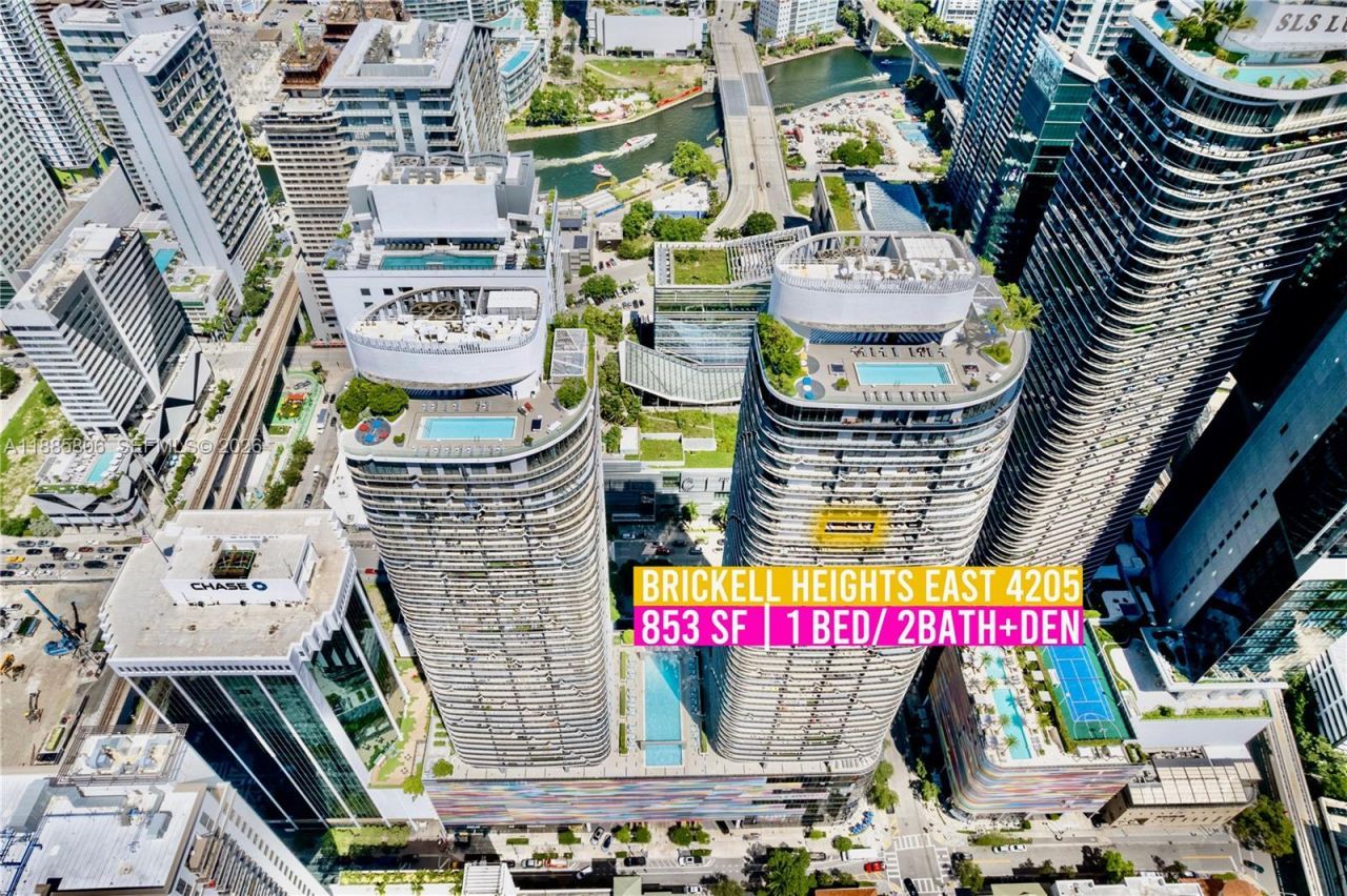 45 SW 9th St, Unit 4205, Miami, FL 33130 Photo