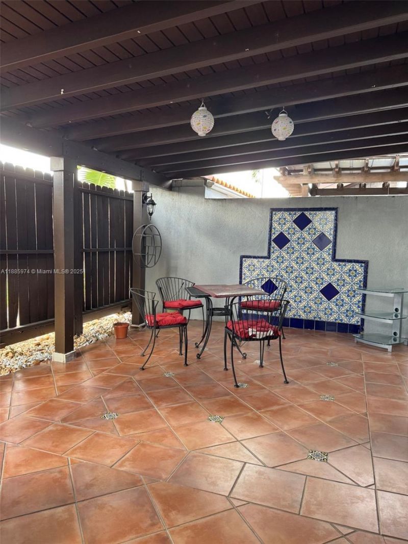 2410 SW 122nd Ct, Unit 1, Miami, FL 33175 Photo