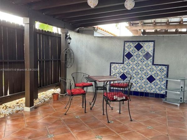 2410 SW 122nd Ct, Unit 1, Miami, FL 33175