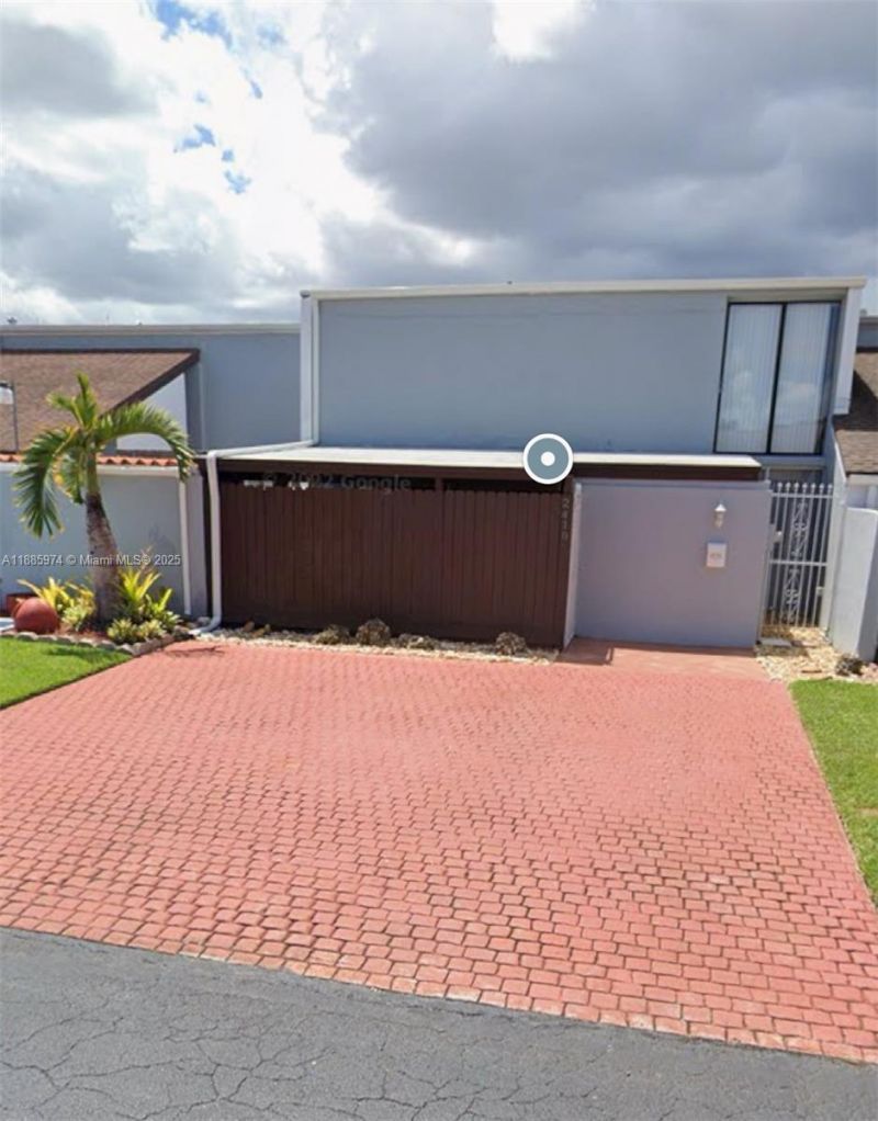 2410 SW 122nd Ct, Unit 1, Miami, FL 33175 Photo