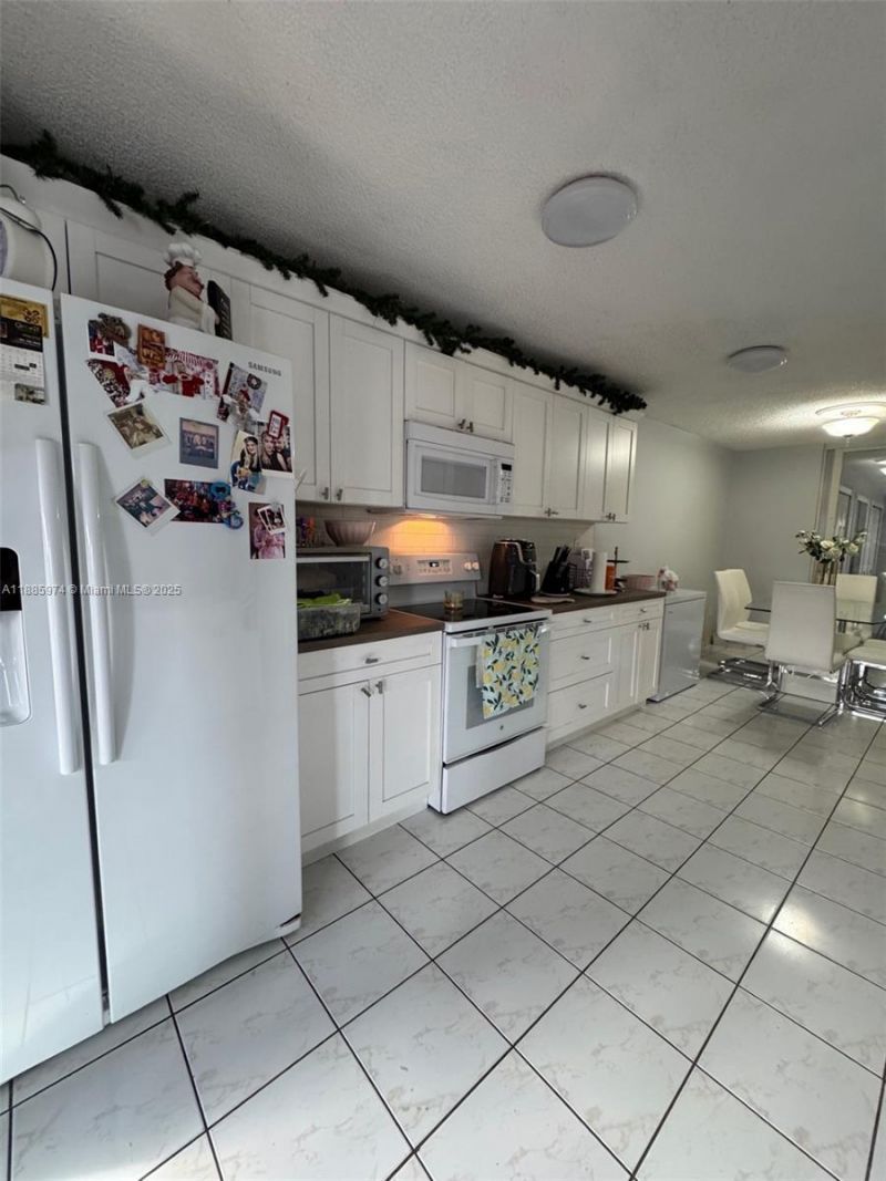 2410 SW 122nd Ct, Unit 1, Miami, FL 33175 Photo