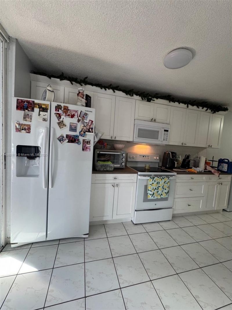 2410 SW 122nd Ct, Unit 1, Miami, FL 33175 Photo