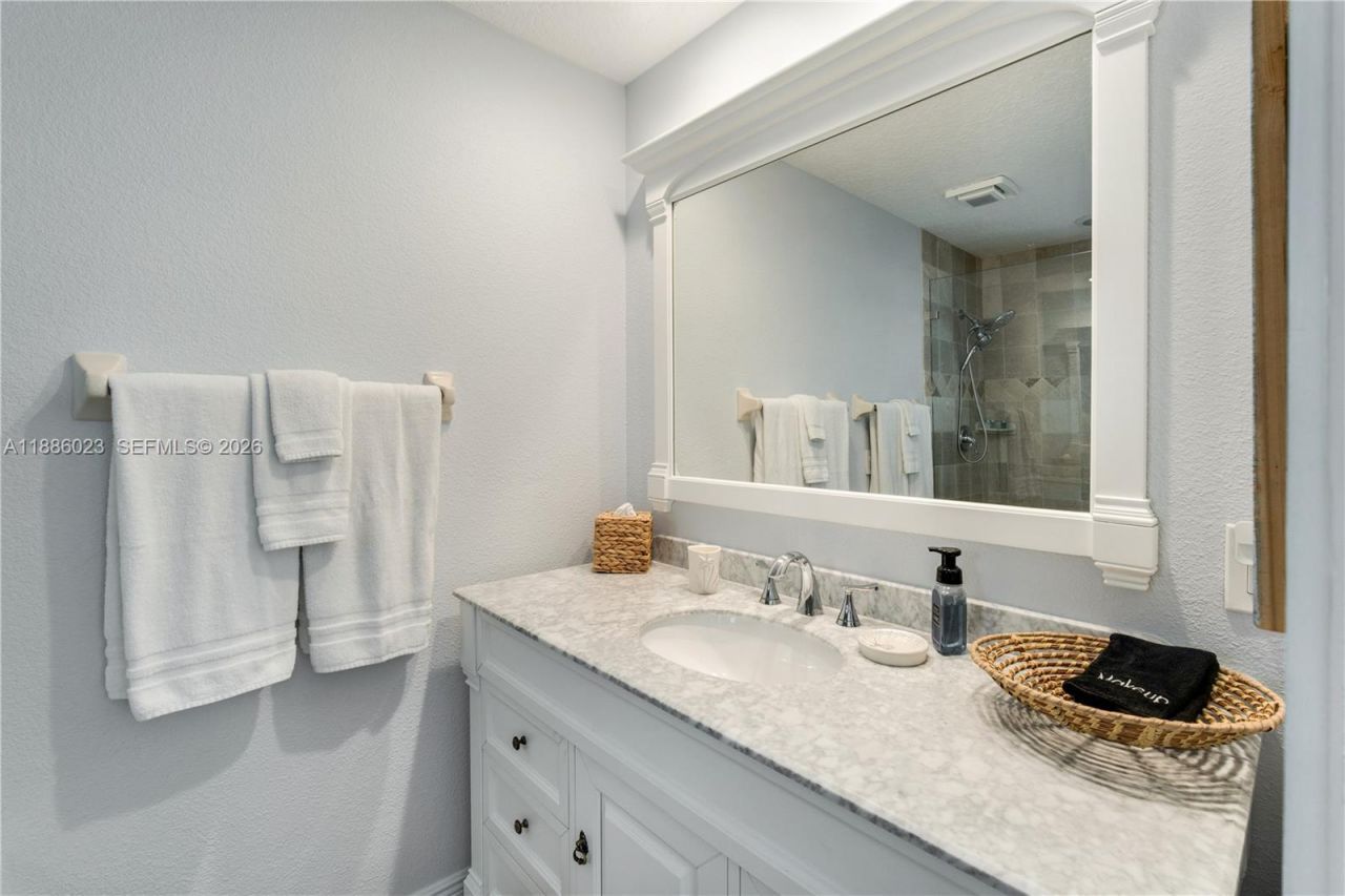 511 4th St, Key Colony, FL 33051 Photo