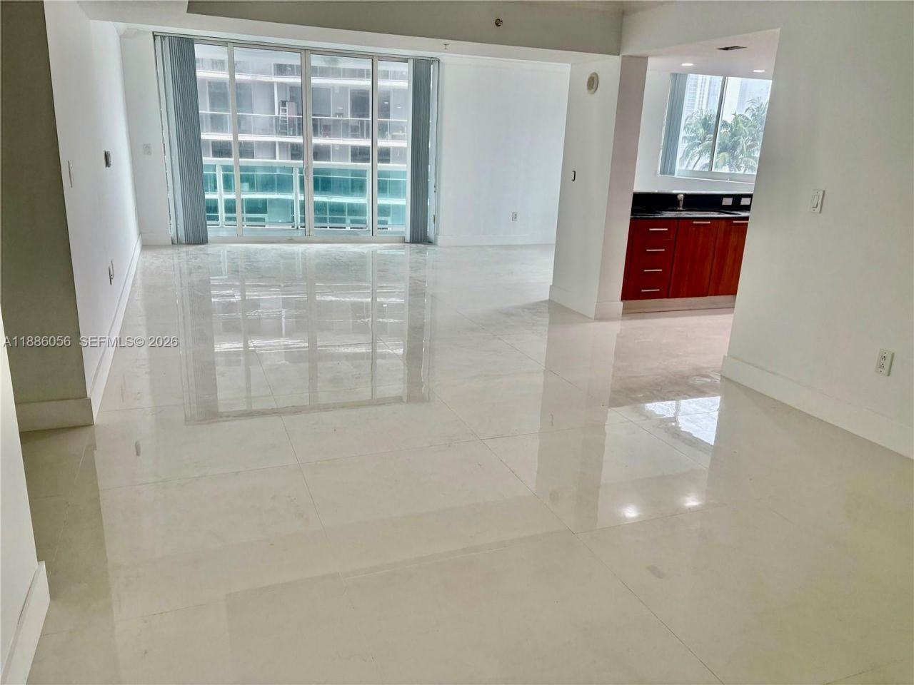 1800 N Bayshore Dr, Unit 1715, Miami, FL 33132 Photo