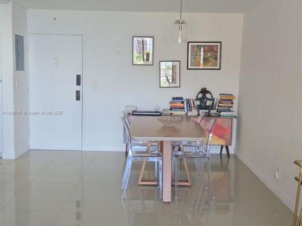 200 SE 15th Rd, Unit 8J, Miami, FL 33129