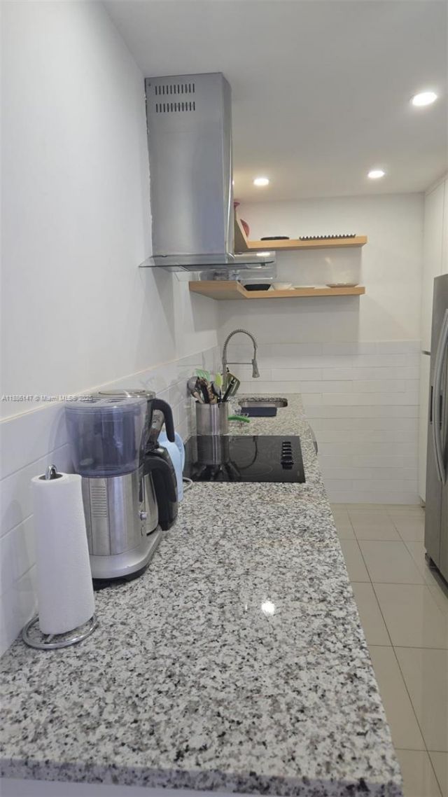 200 SE 15th Rd, Unit 8J, Miami, FL 33129 Photo