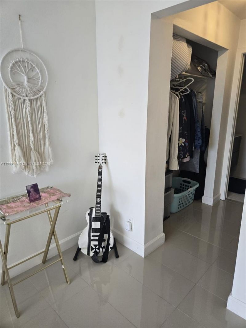 200 SE 15th Rd, Unit 8J, Miami, FL 33129 Photo