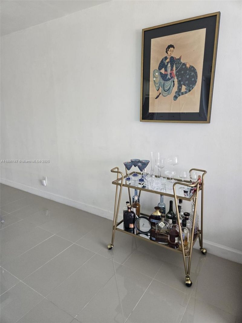 200 SE 15th Rd, Unit 8J, Miami, FL 33129 Photo