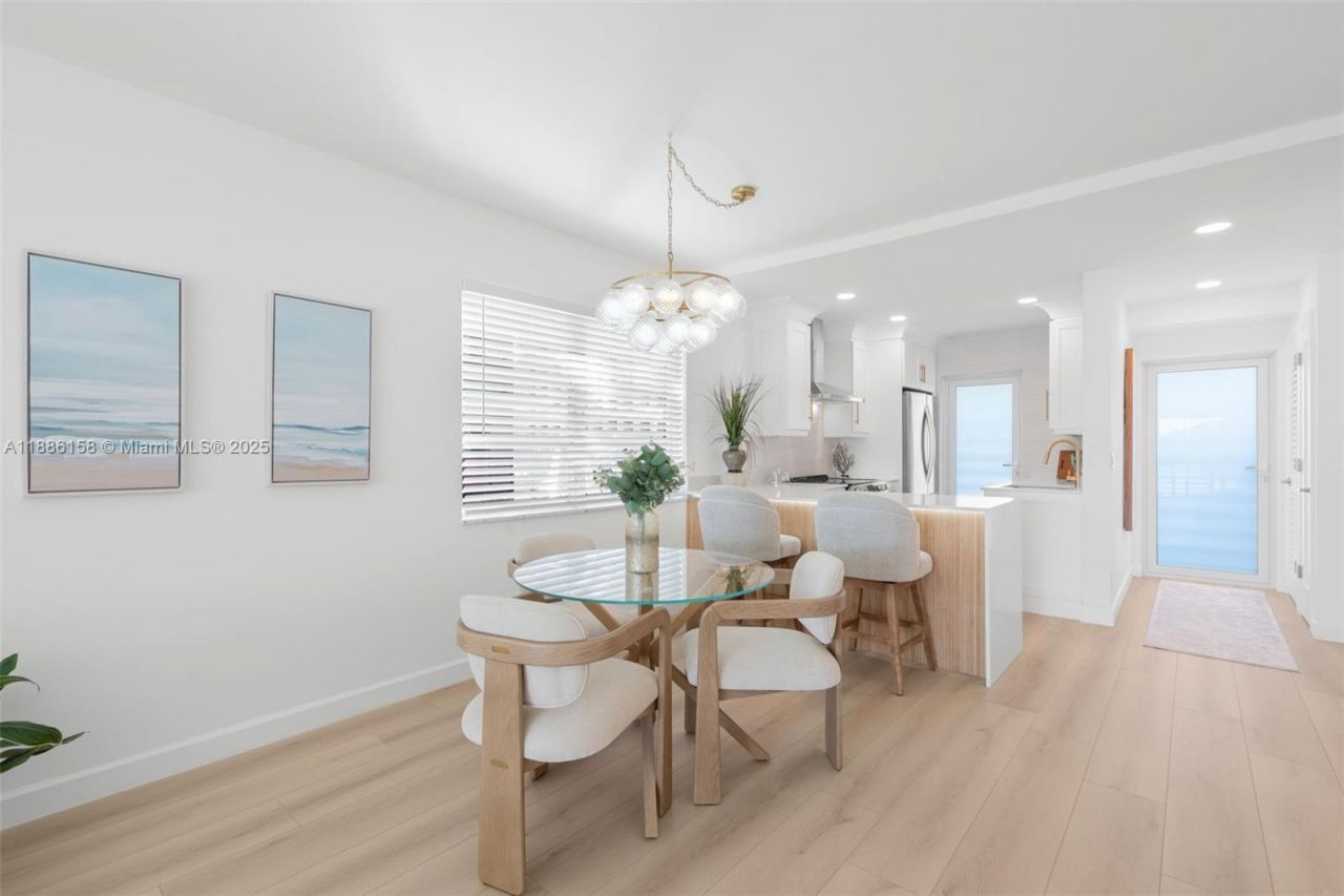 3301 Spanish Trl, Unit 207, Delray Beach, FL 33483 Photo