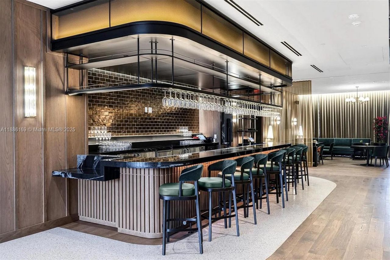 159 NE 6th St, Unit 5106, Miami, FL 33132 Photo