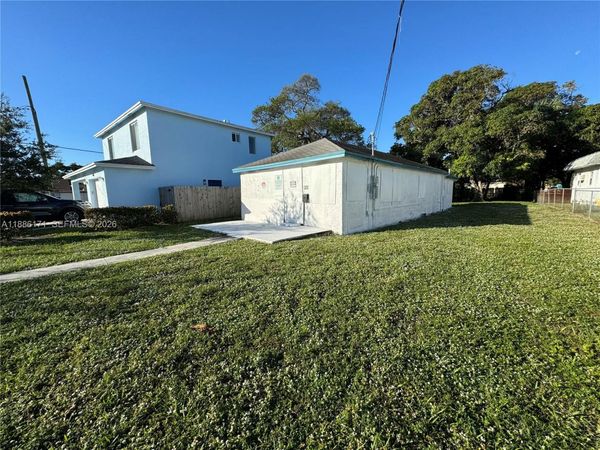 607 NW 8th Ave, Pompano Beach, FL 33060