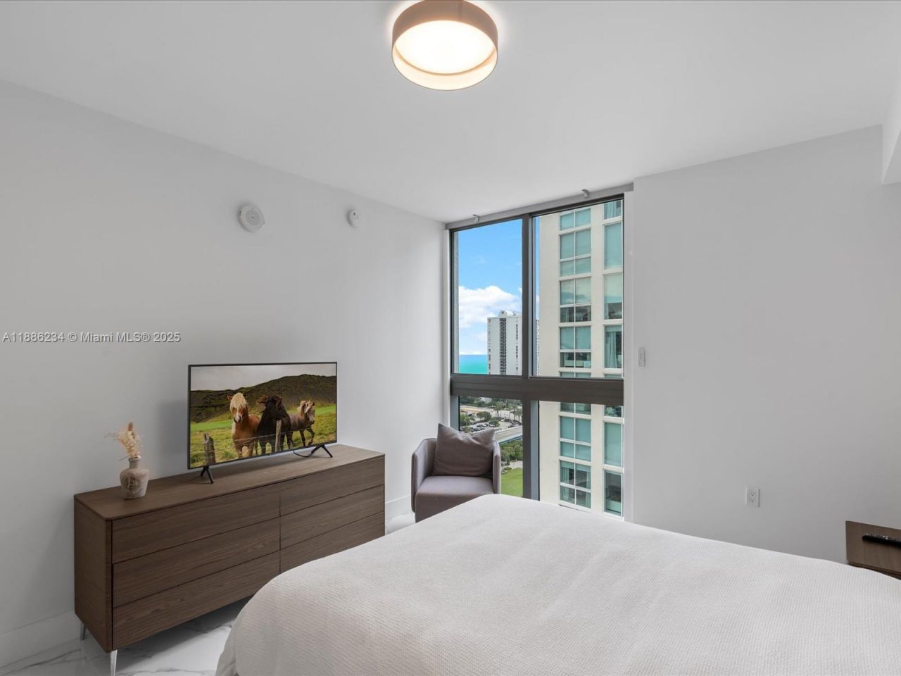 300 Sunny Isles Blvd, Unit 4-1601, Sunny Isles Beach, FL 33160 Photo