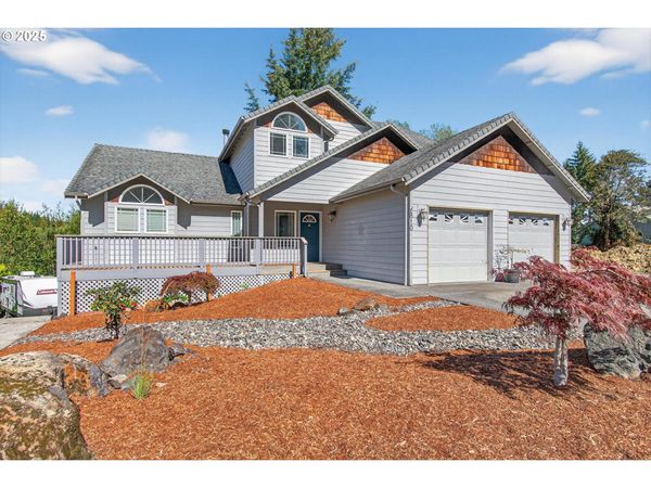 810 HOWARD DR, Clatskanie, OR 97016