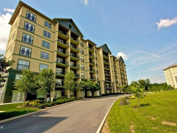 124 Plaza Drive, Pigeon Forge, TN 37863