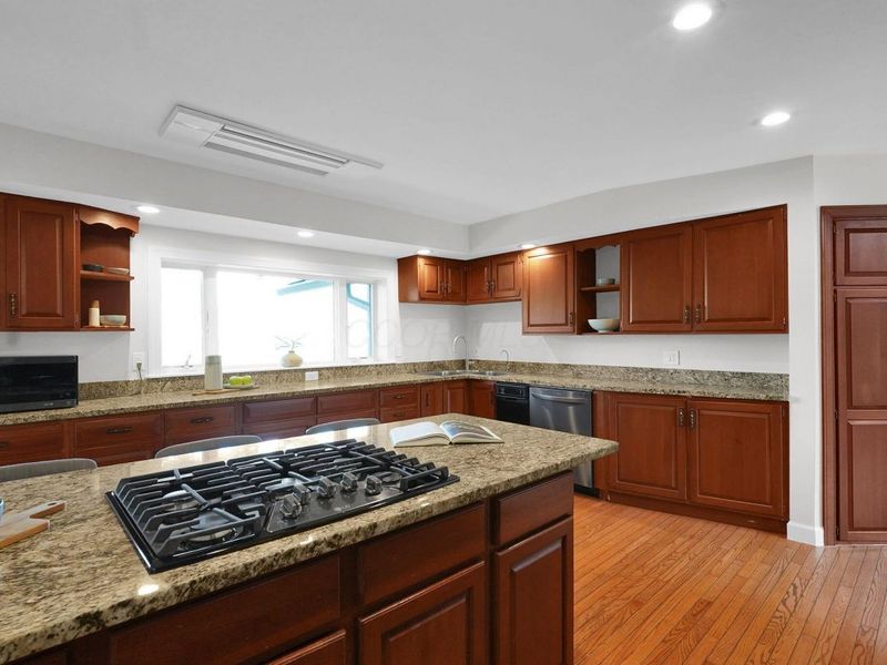 4025 Dublin Road, Columbus, OH 43221 Photo 31