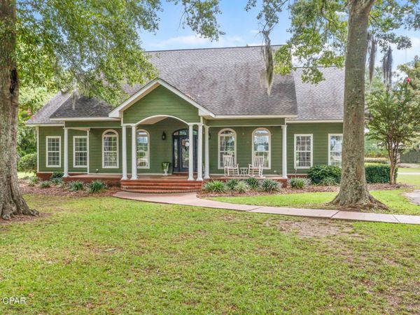 5924 Old U S Road, Malone, FL 32445