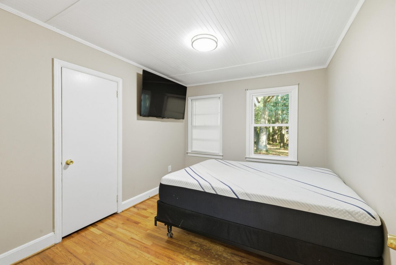 109 Bishop Street Photo 16