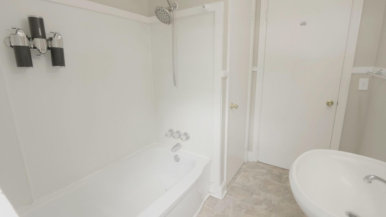 109 Bishop Street Photo 20