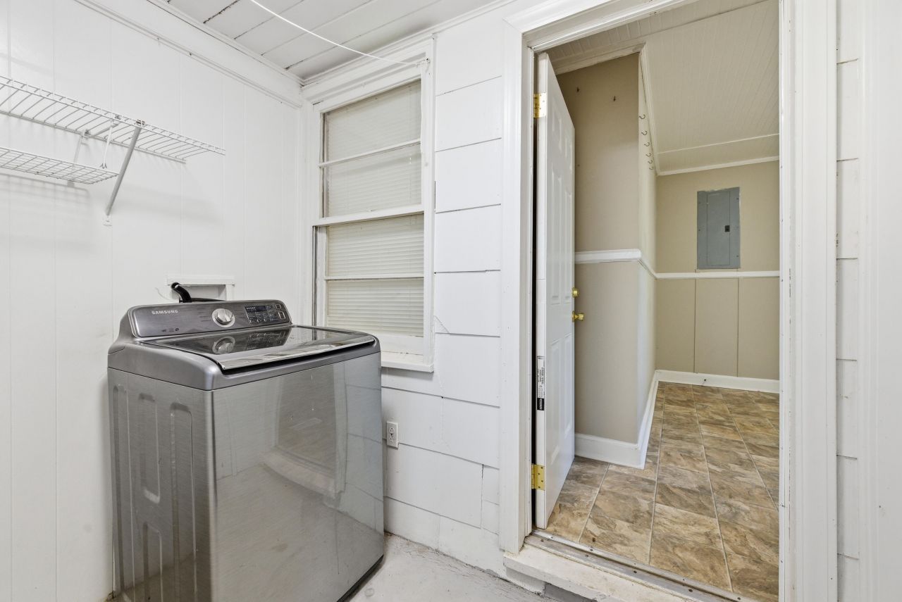 109 Bishop Street Photo 31