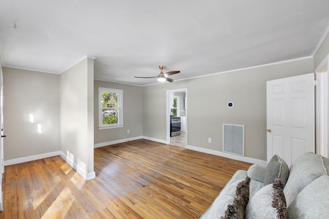 109 Bishop Street Photo 8