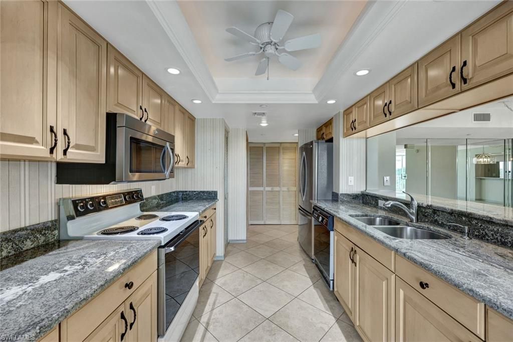6101 Pelican Bay Blvd, Unit 201, Naples, FL 34108 Photo