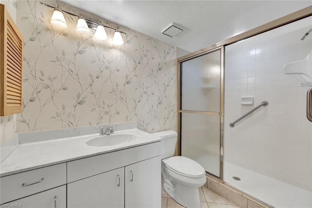 6101 Pelican Bay Blvd, Unit 201, Naples, FL 34108 Photo