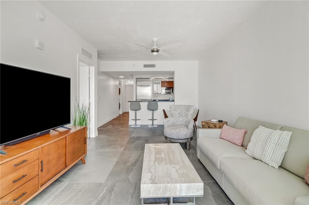 3000 Oasis Grand Blvd, Unit 606, Fort Myers, FL 33916 Photo