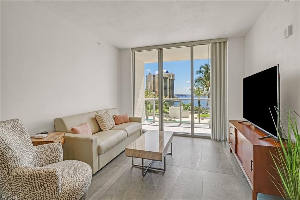 3000 Oasis Grand Blvd, Unit 606, Fort Myers, FL 33916 Photo